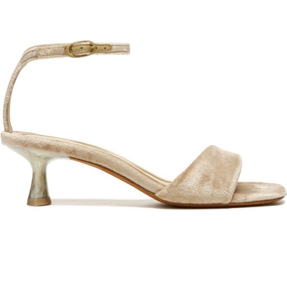 Vince Prue Ankle Strappy Sandal in Farro Brand New in Box - Picture 6 of 8